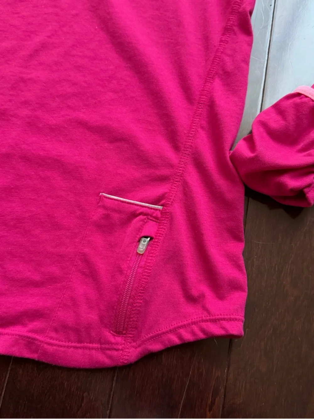 Nike Women’s Dri Fit Running Long Sleeve hood Size M Thumbholes Pink Activewear - Picture 9 of 10